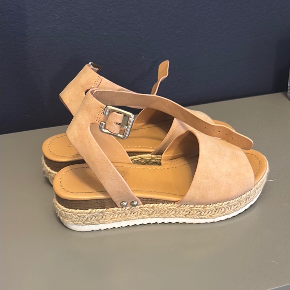 Women's Tan Espadrille Sandals